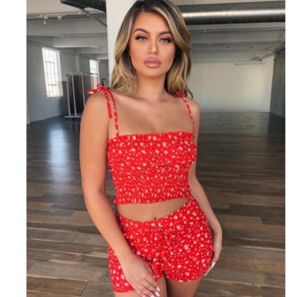 Tiger Mist NWOT 2 piece matching red set